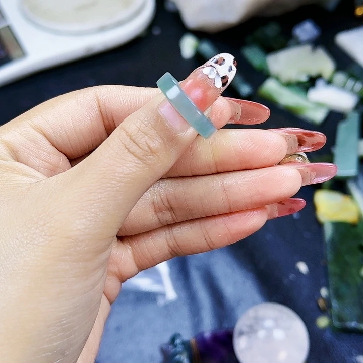 翡翠戒指未镶嵌喂**！，