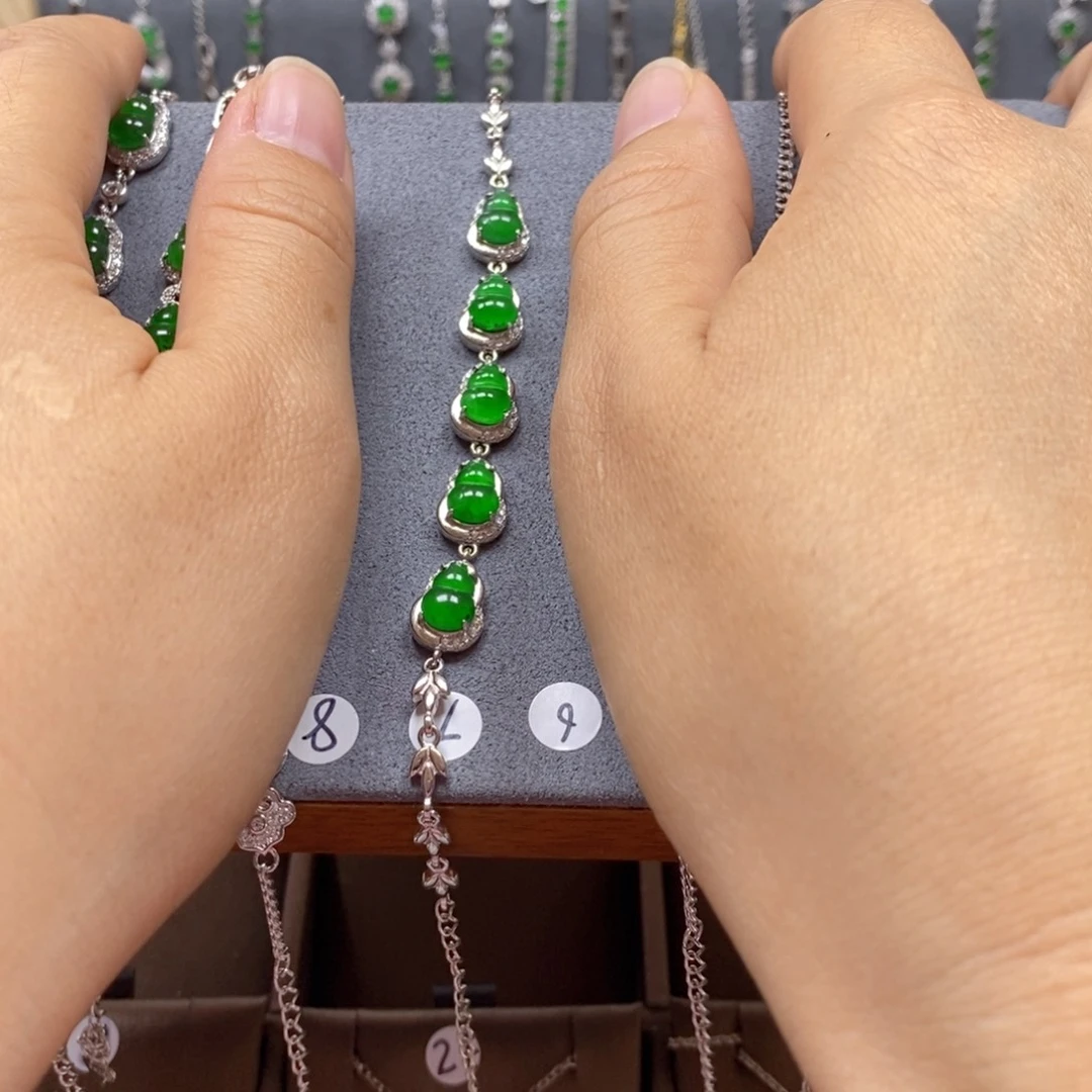 翡翠颈饰银S925镶嵌翡翠首饰