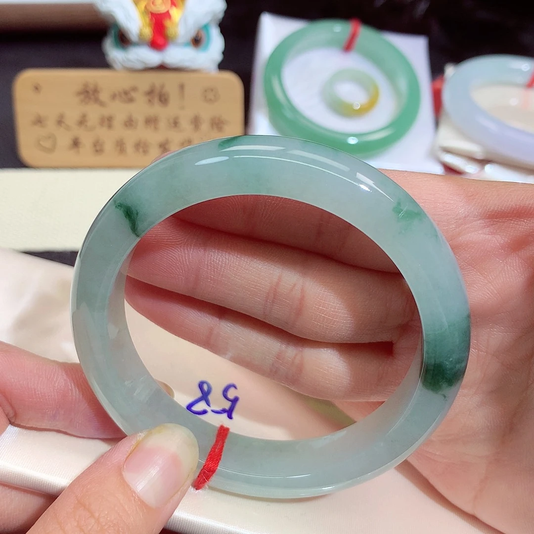 翡翠未镶嵌手镯03