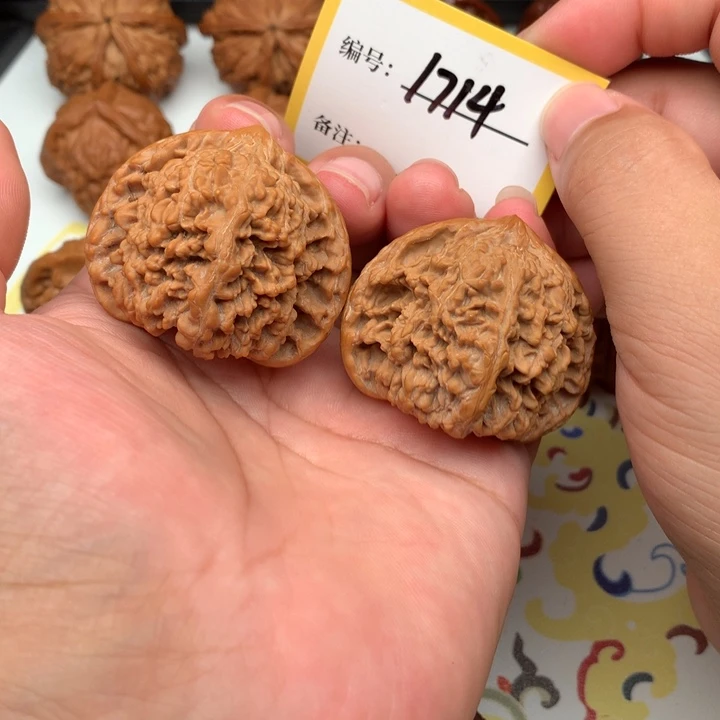 文玩核桃把件44百花山1714