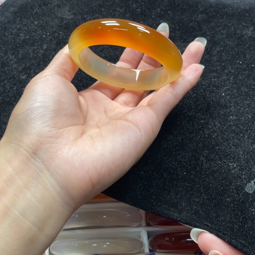 手镯玛瑙/玉髓未镶嵌
