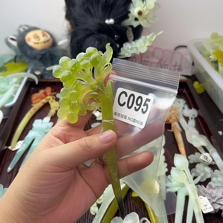 清***蛇纹石玉合金发饰