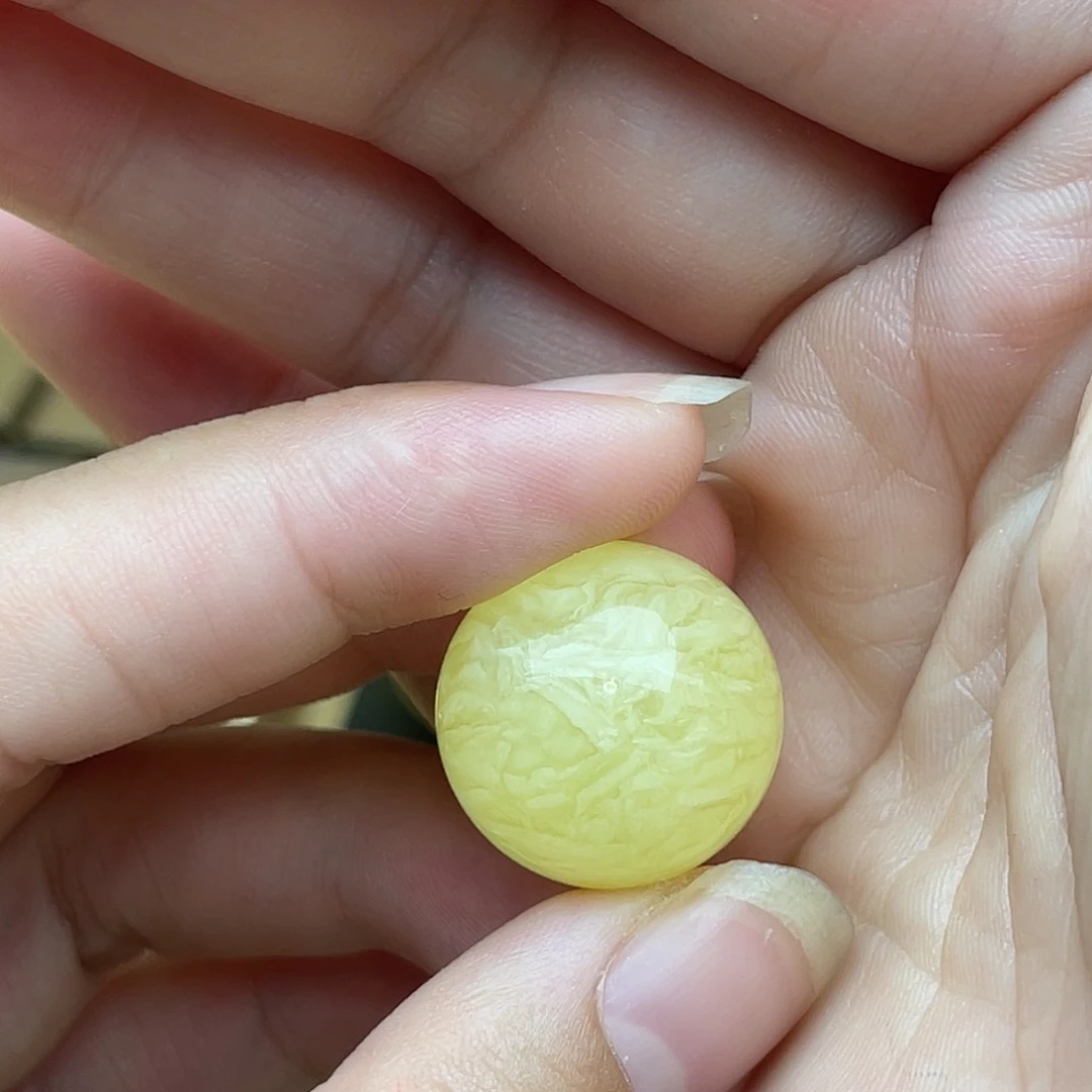 裸石琥珀未镶嵌阿*蜜蜡圆珠梦