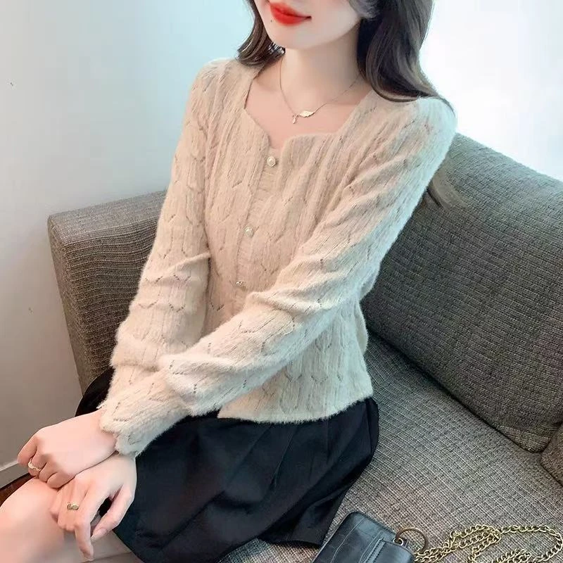 2025秋季小香风方领上档次气质潮流淑女小众正肩遮肉长袖上衣