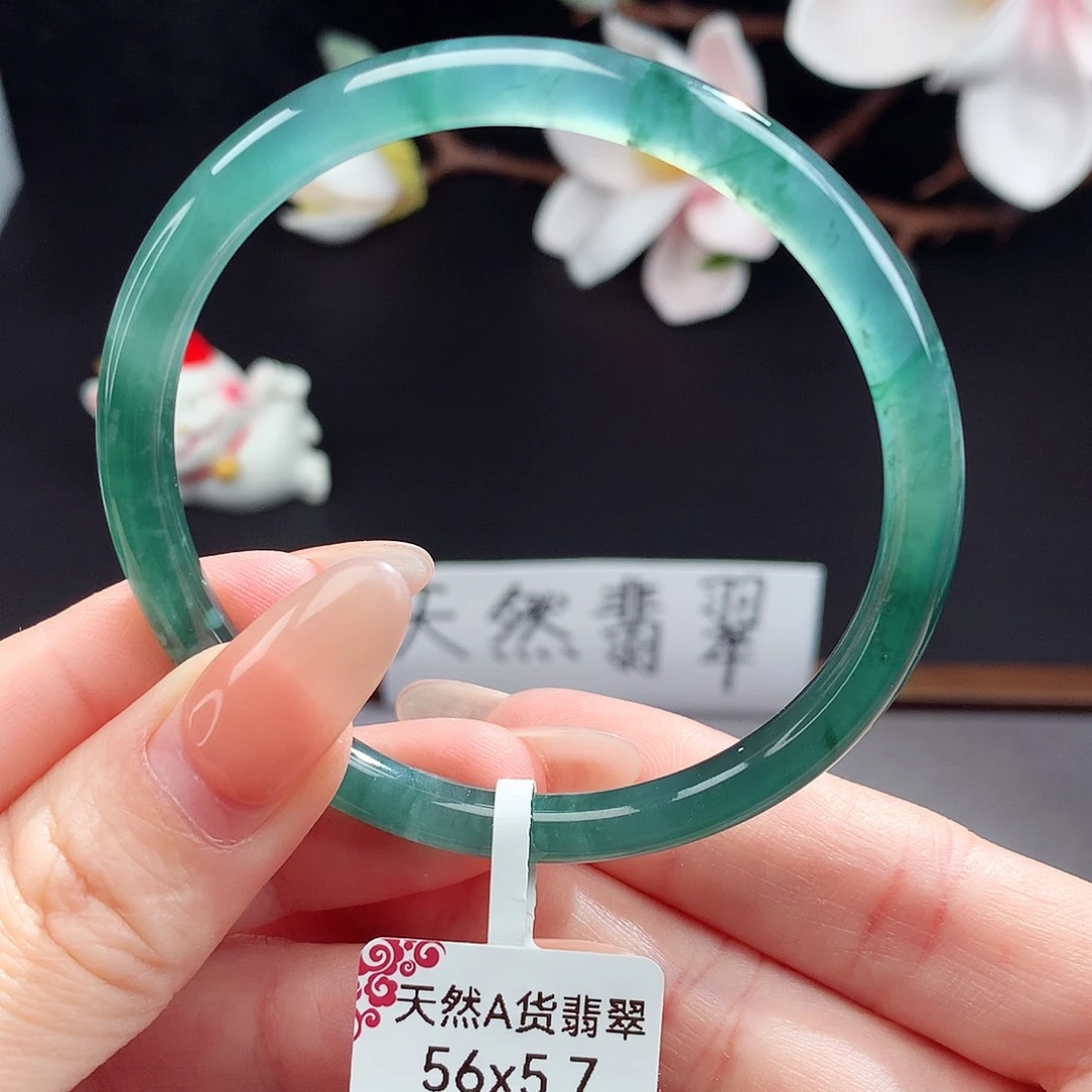 翡翠手镯（圆镯）未镶嵌