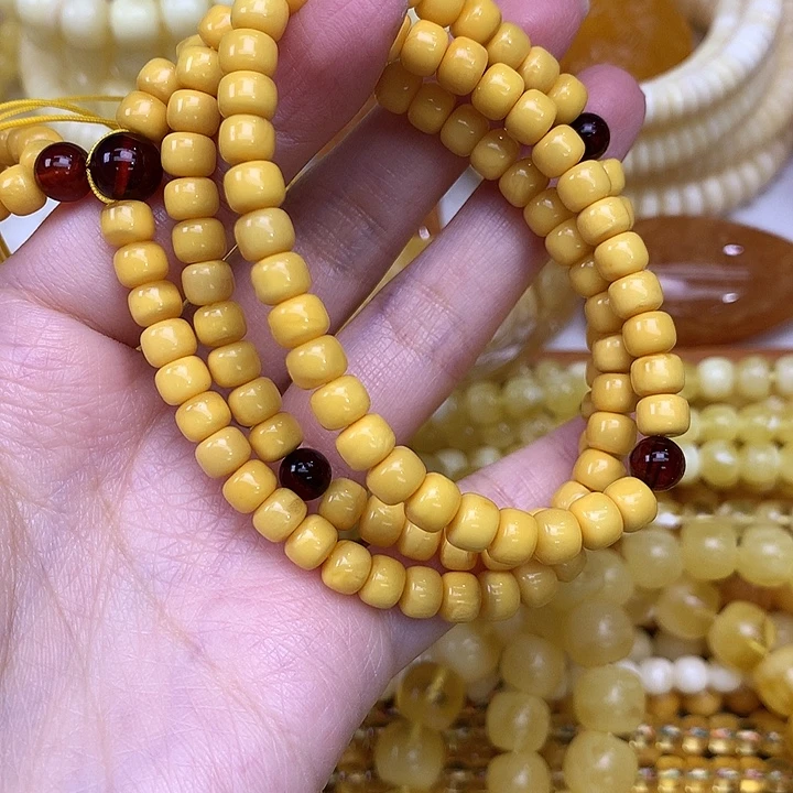 蜜蜡未镶嵌珠宝奇石