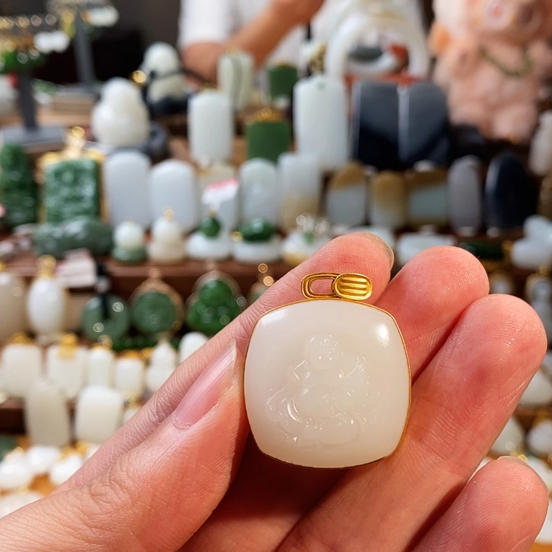 和田玉18K金镶嵌吊坠(不含链)