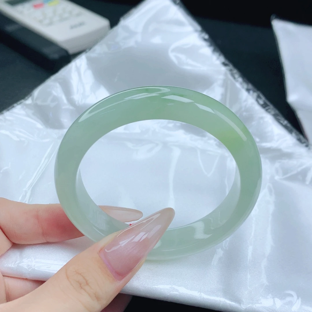 翡翠未镶嵌手镯54-55圈口