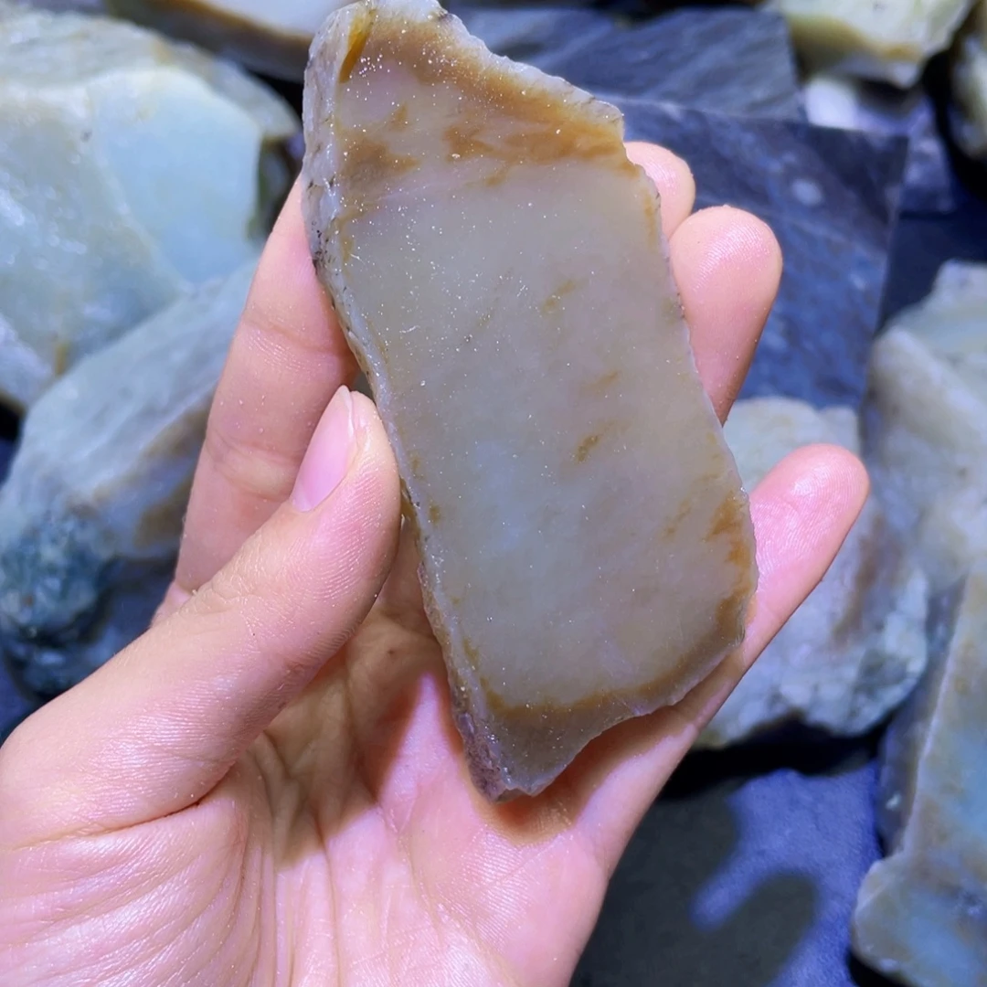 和田玉未镶嵌珠宝半成品