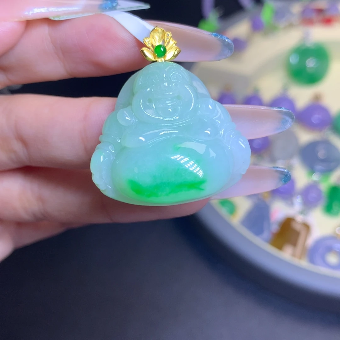 翡翠18K金镶嵌颈饰