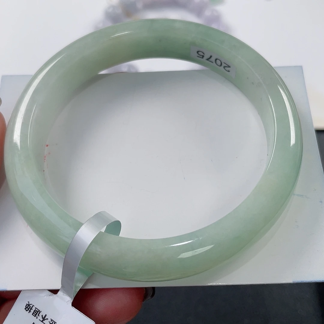 翡翠未镶嵌手镯60