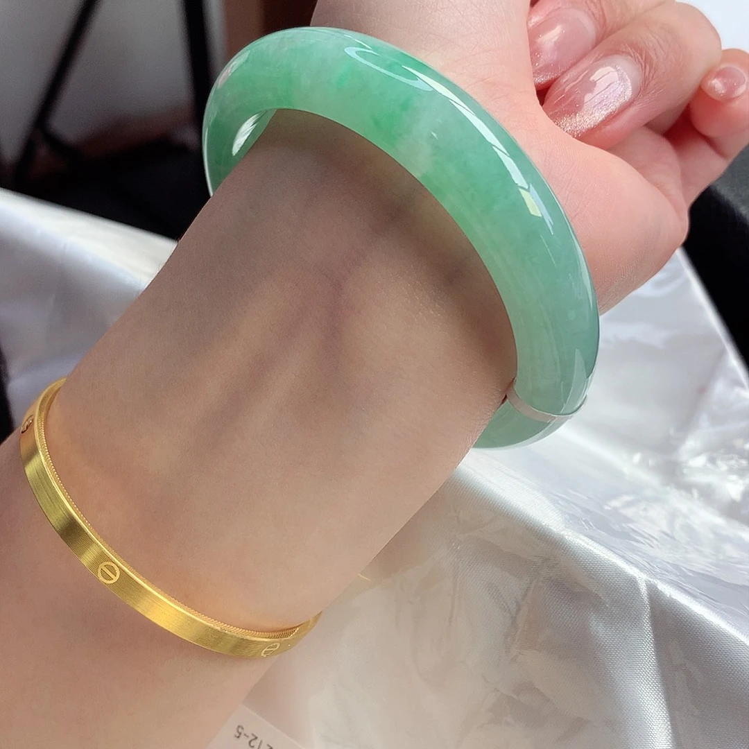 翡翠手镯未镶嵌天然A货翡翠56/57