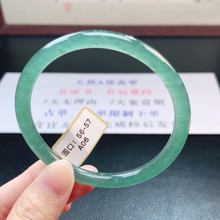翡翠未镶嵌手镯翡翠手镯50