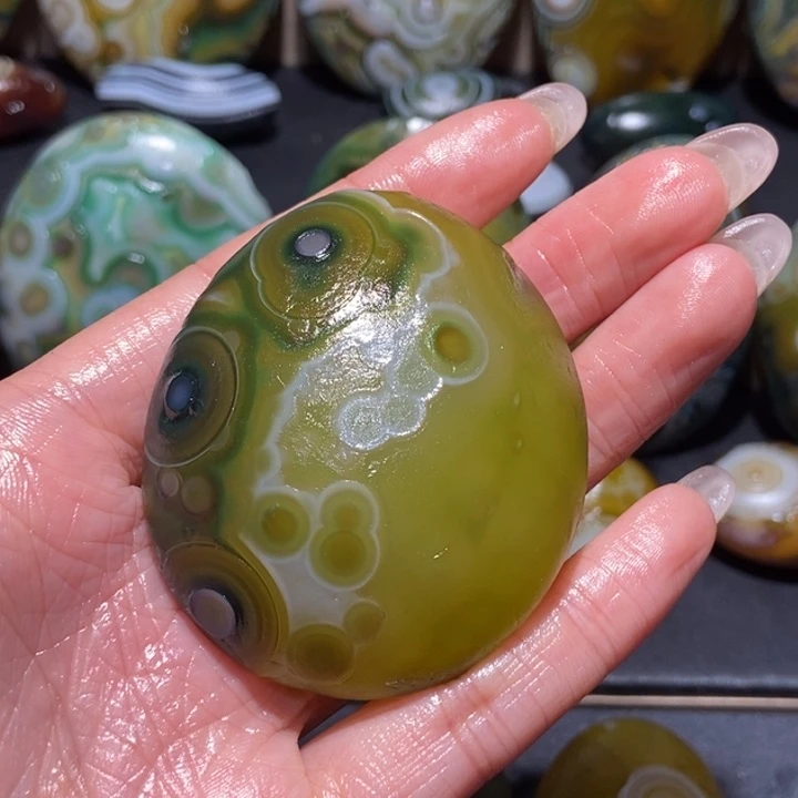 【闪购商品】未镶嵌玛瑙/玉髓珠宝奇石潺**水
