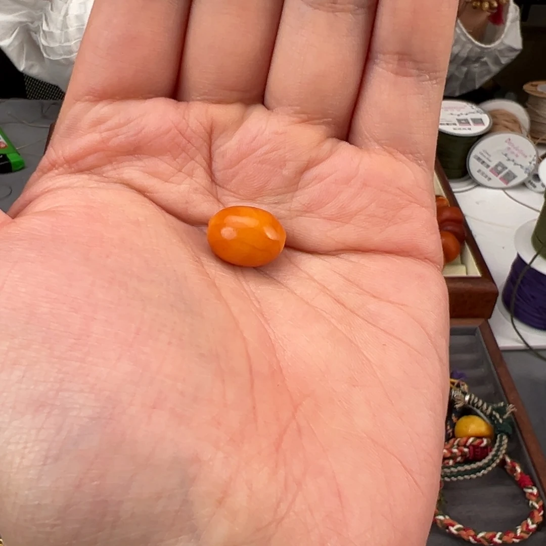 琥珀裸石未镶嵌某*某定制