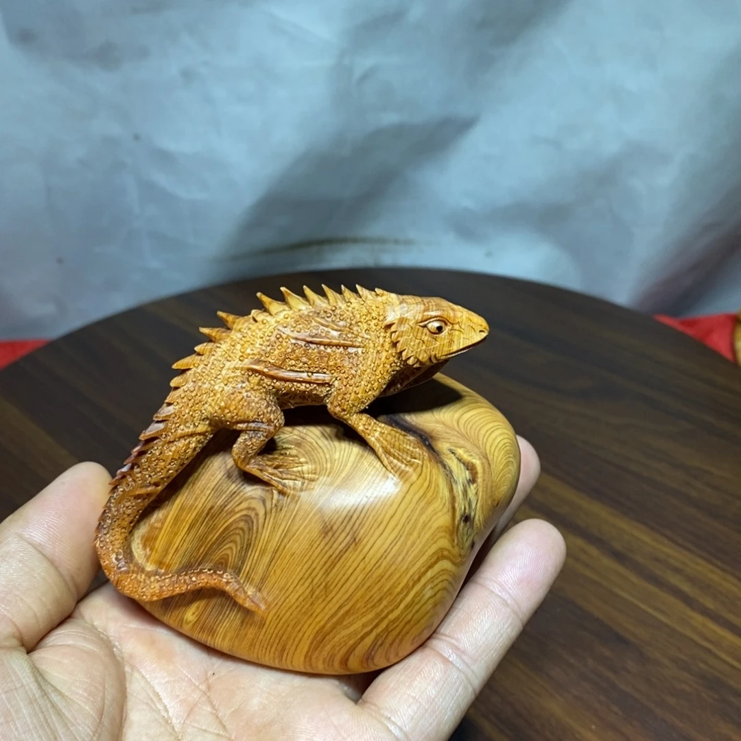 i***d柏木（崖柏）崖柏手工雕蜥蜴