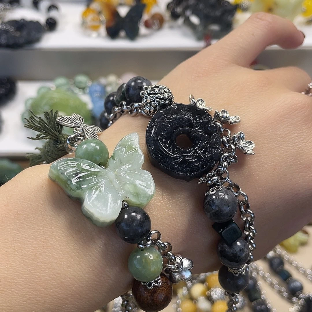 啾***咪蛇纹石玉合金颈饰