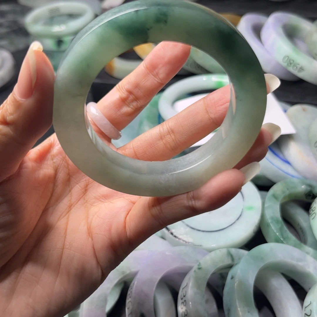 定制翡翠手镯未镶嵌甬**友