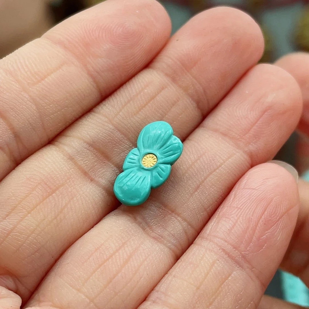 绿松石颈饰未镶嵌