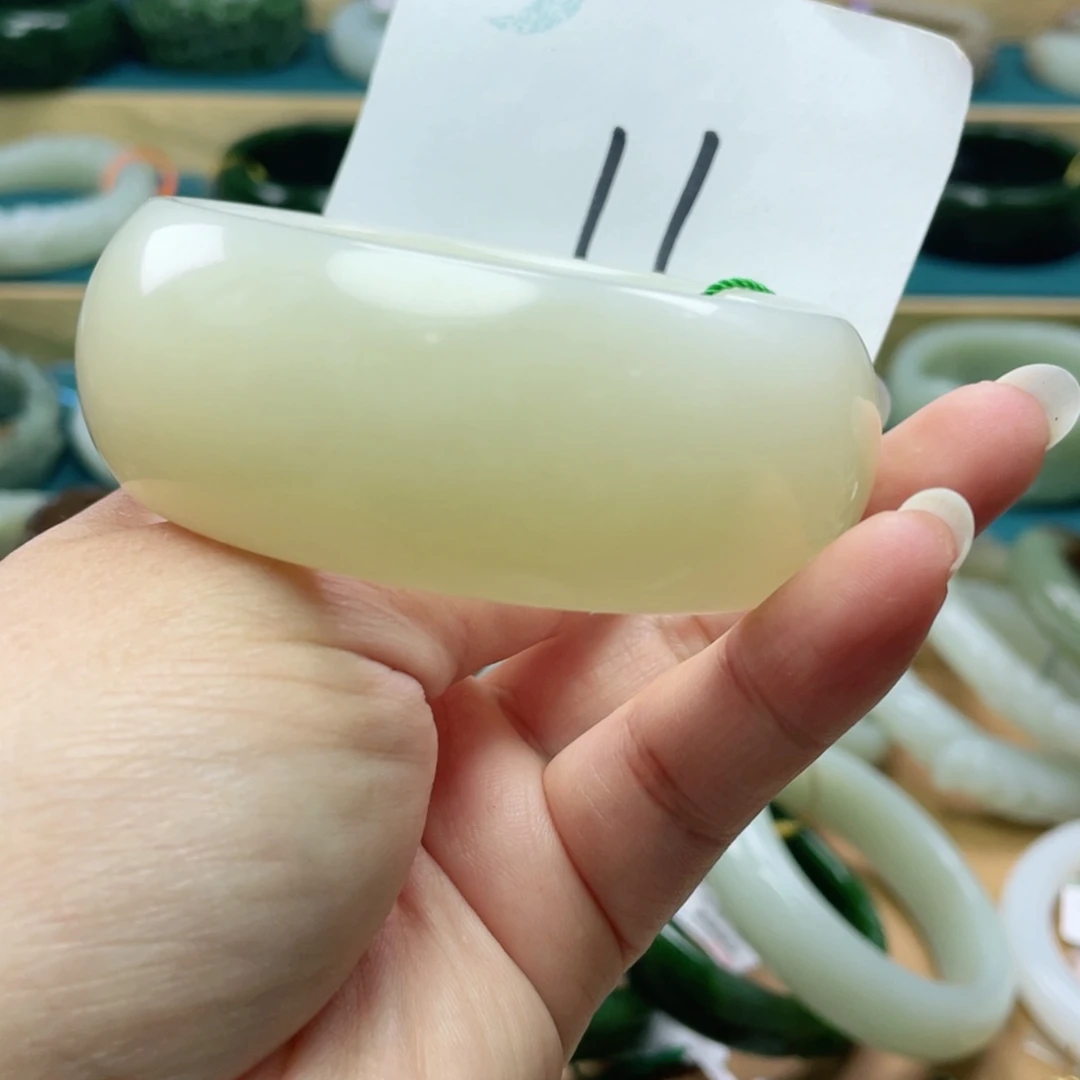 未镶嵌手镯和田玉圈口60