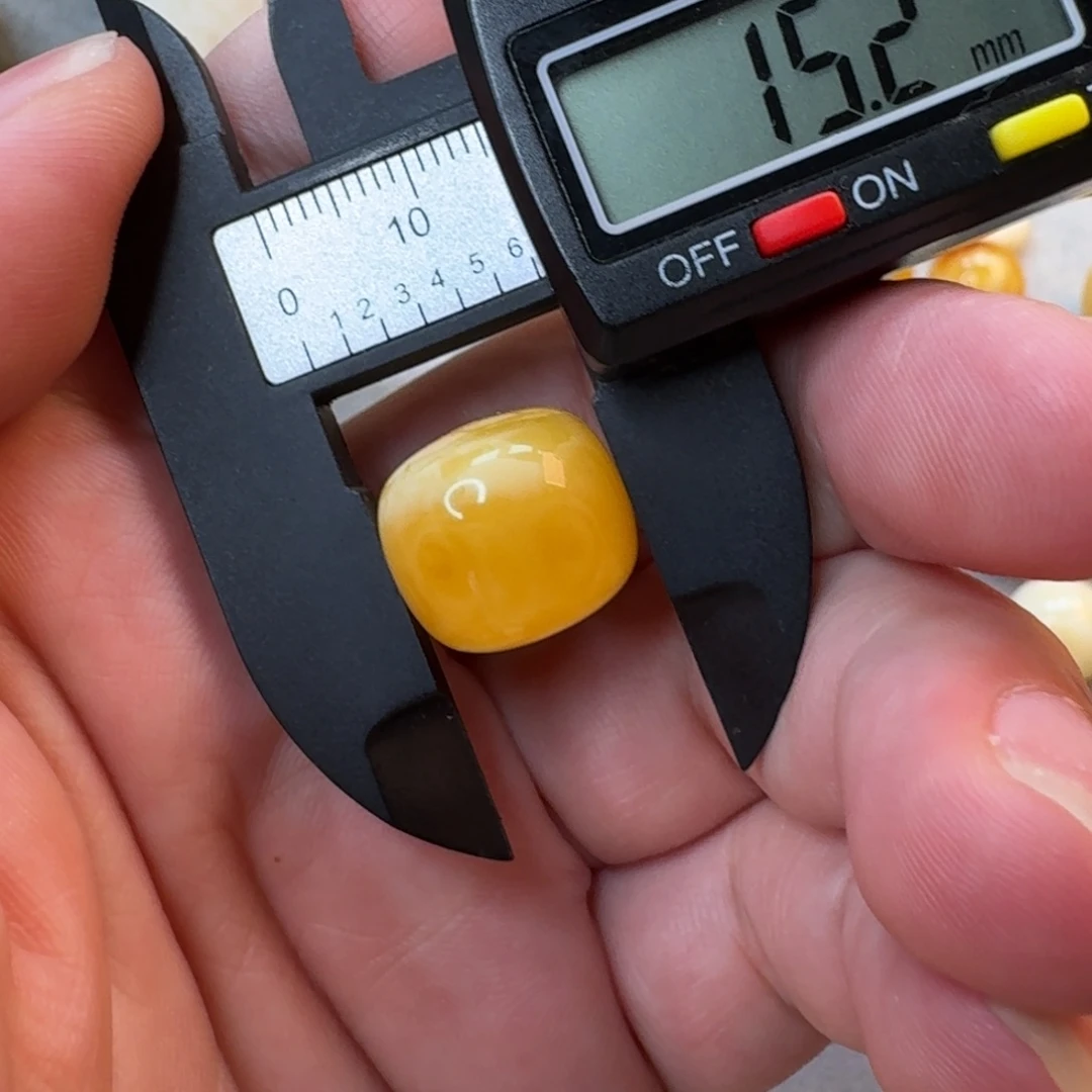 未镶嵌琥珀裸石焦皮老型