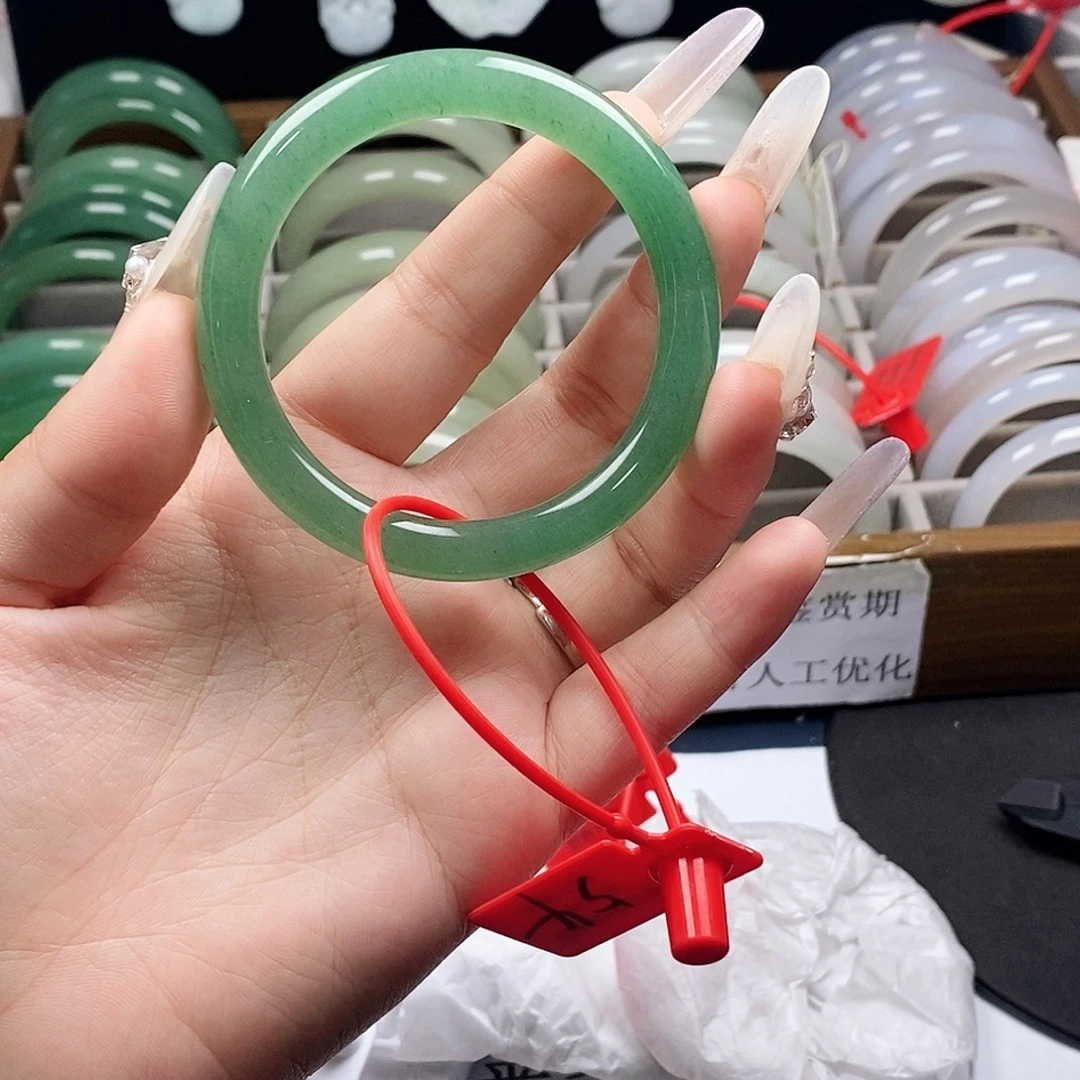 东陵石未镶嵌手镯