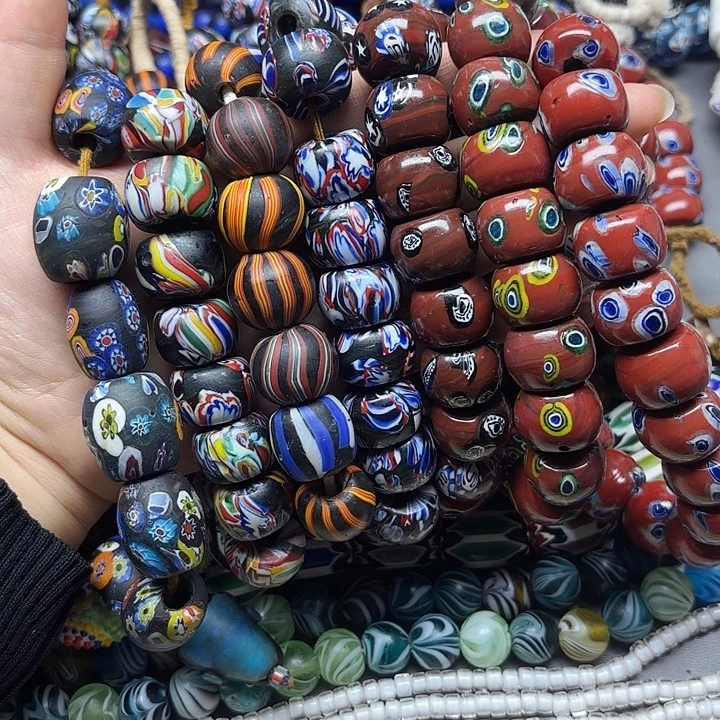 颈饰琉璃尼泊尔琉璃千花一条，喊我选款式