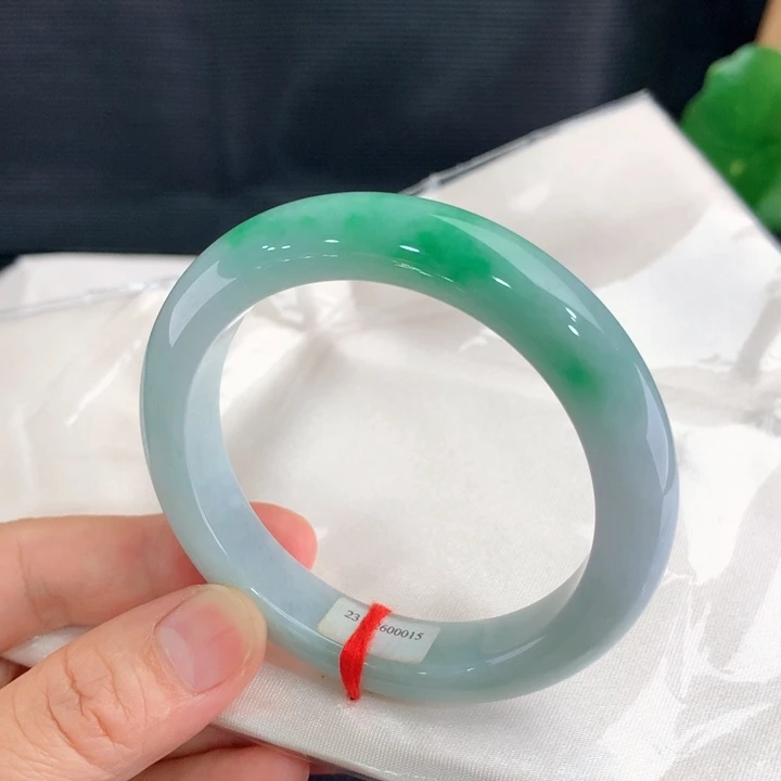 翡翠手镯未镶嵌正圈52-53-54