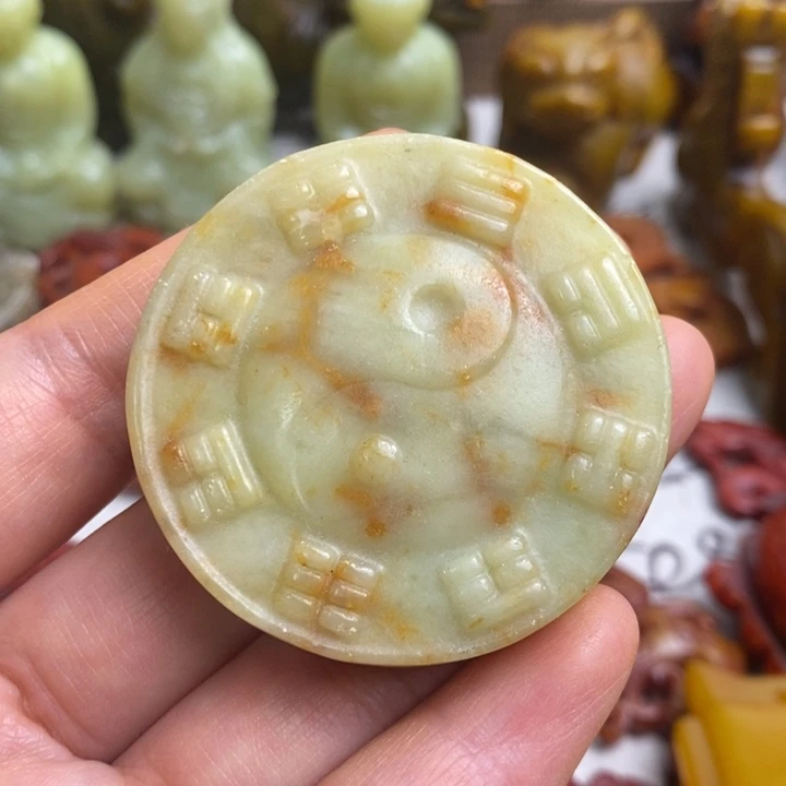 未镶嵌蛇纹石玉颈饰50