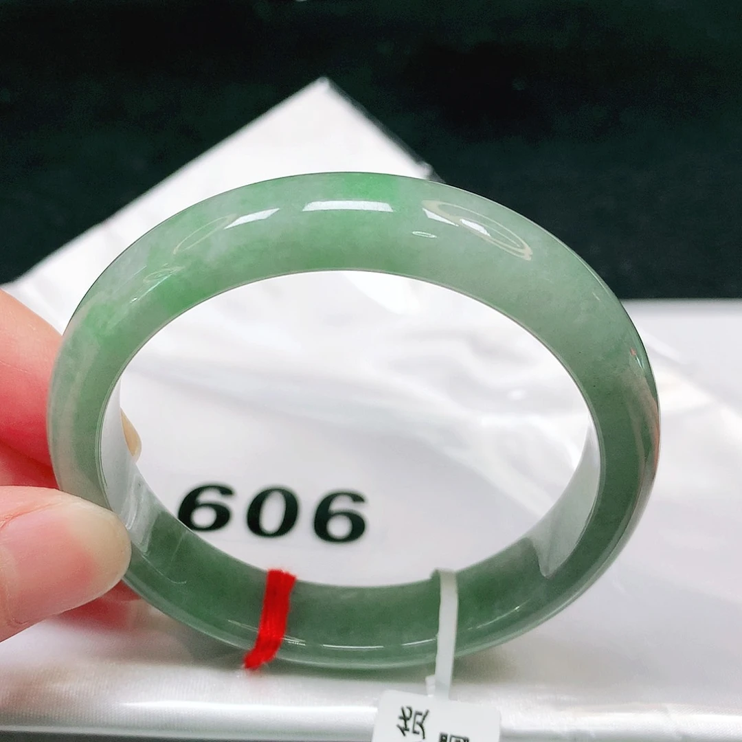 翡翠手镯未镶嵌8号