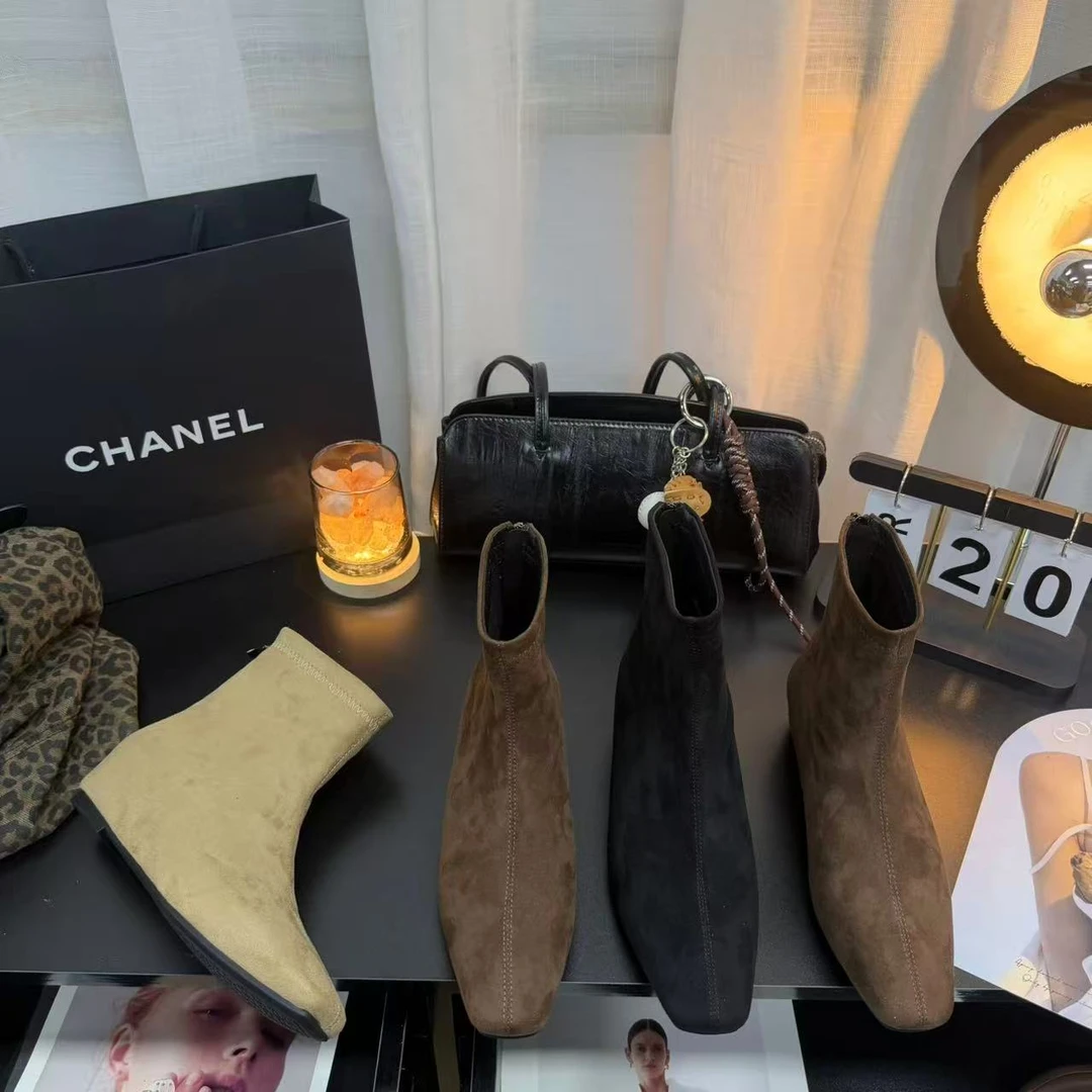 9913韩版休闲百搭平底时尚瘦瘦时装靴