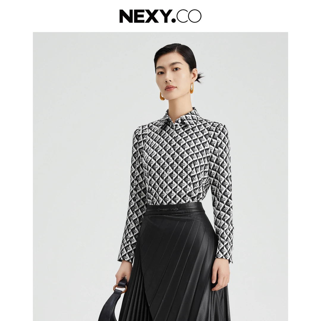 NEXY.CO/奈蔻简约通勤百搭翻领衬衫女套头上衣XE00497W0