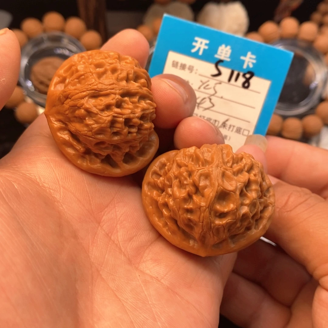 吊坠桃核文玩核桃