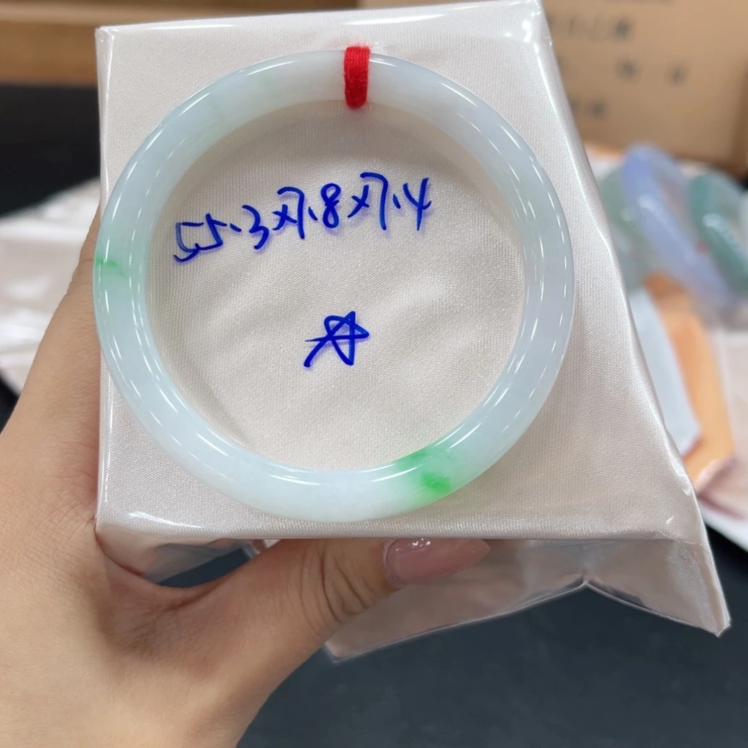 未镶嵌手镯翡翠翡翠