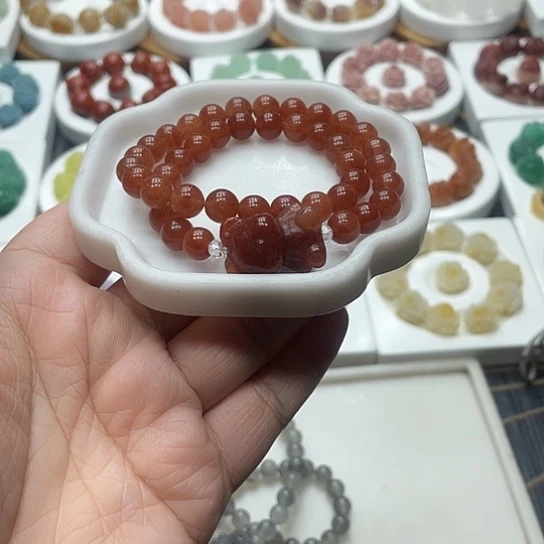 石英质玉（非洲翠）合金手串