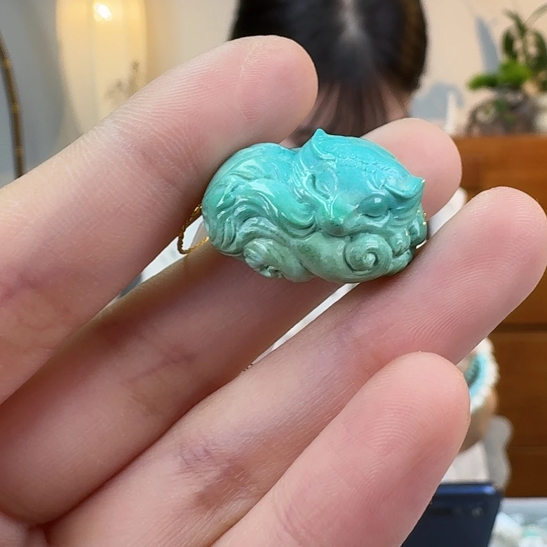 刘****绿松石未镶嵌挂件