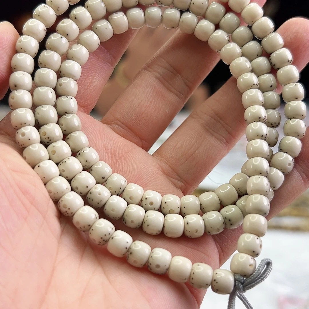 手串星月菩提7*6通体大光头 全玉化骨瓷白