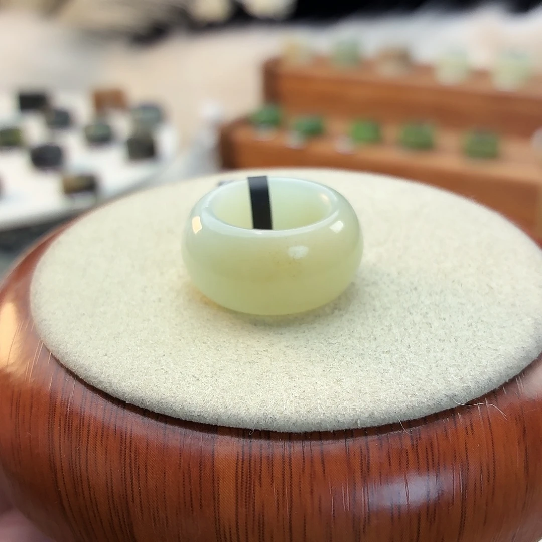 和田玉未镶嵌戒指i95渐变墩墩15.4mm