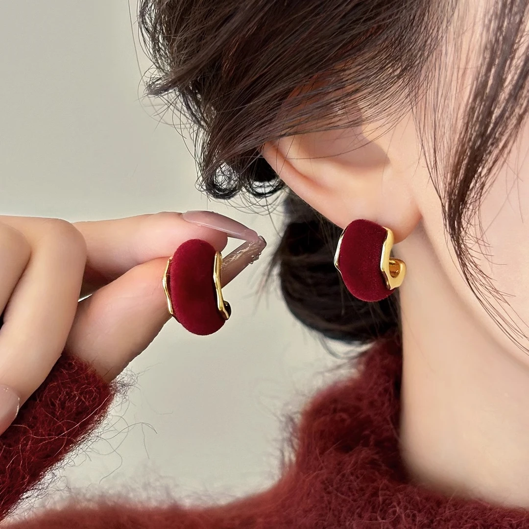 铜合金耳饰 酒红色复古新年丝绒耳钉秋冬高级感耳环气质过年耳饰