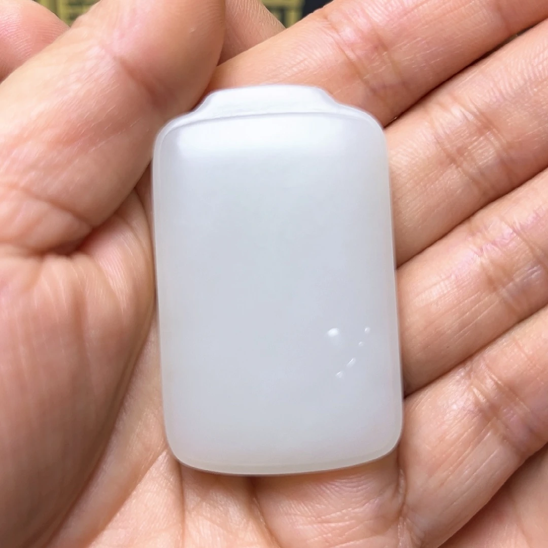 半***两和田玉未镶嵌挂件