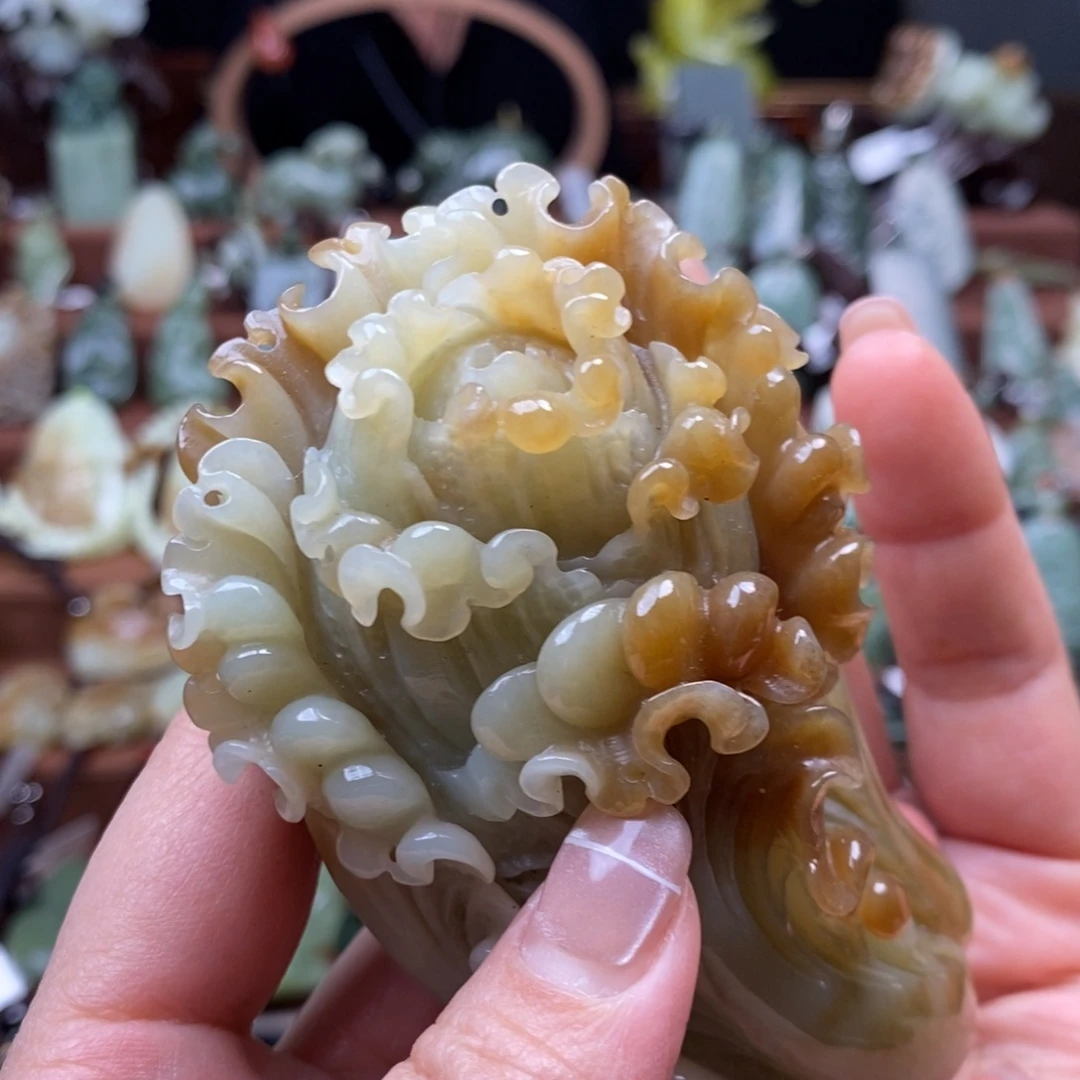 随***吧和田玉未镶嵌把件