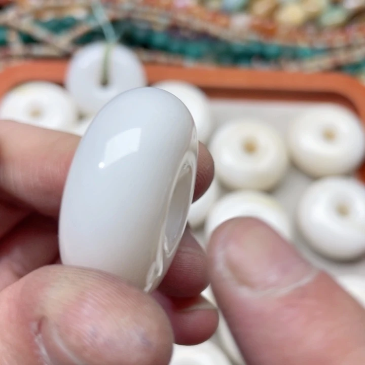 玛瑙/玉髓合金珠宝半成品涂*一个车吊坠