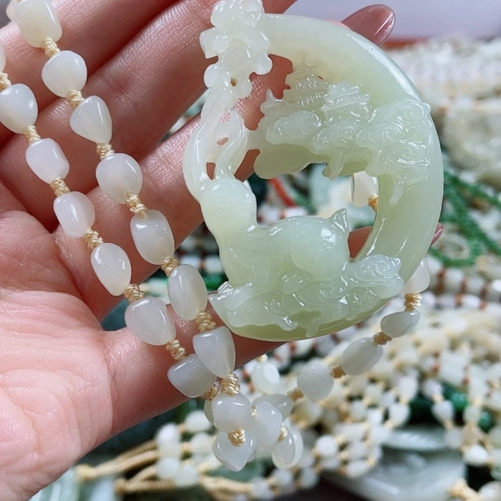 颈饰未镶嵌和田玉