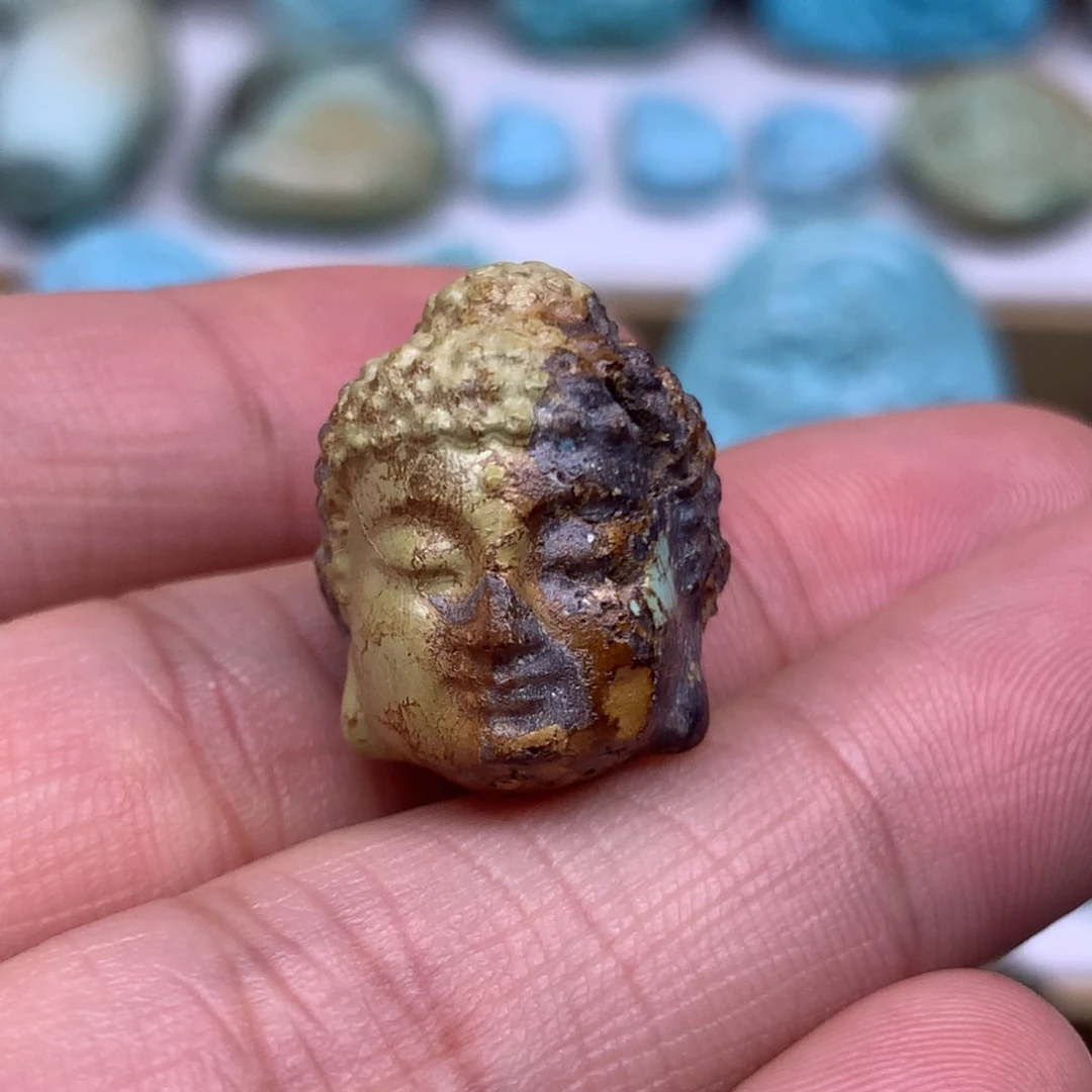 瑕疵特色佛首5.5克