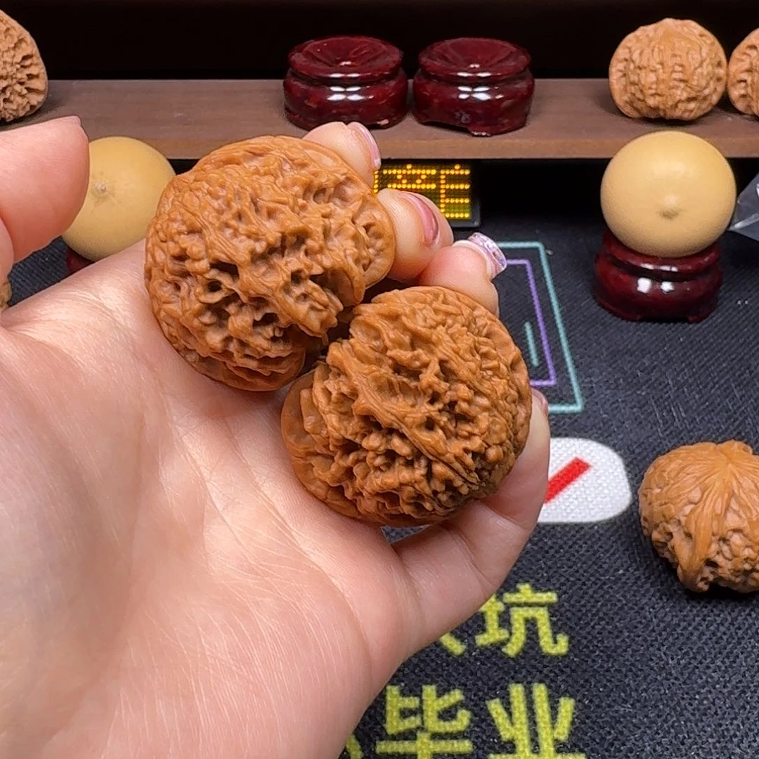 文玩核桃吊坠手****复40满天星