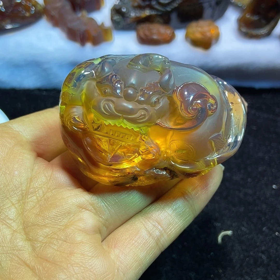 琥珀颈饰未镶嵌貔貅