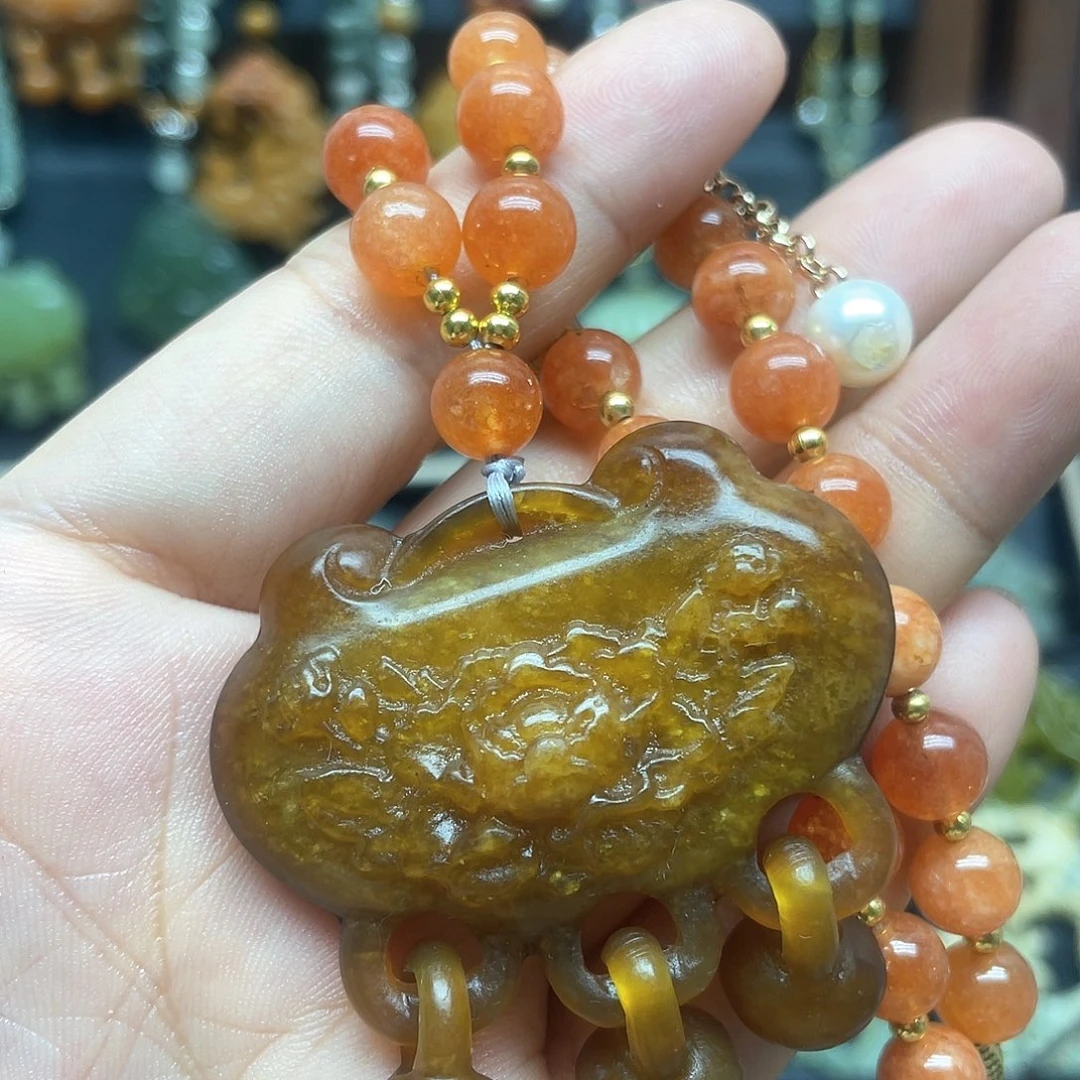 海***话未镶嵌蛇纹石玉颈饰