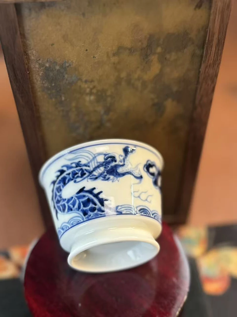 A338【蜕观堂】景德镇手工手绘青花鱼化龙直口杯       70ml