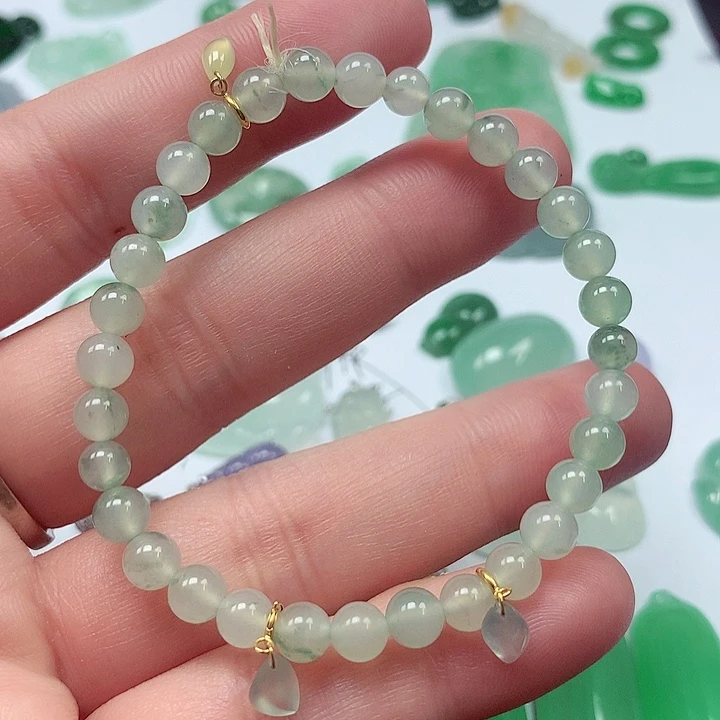 翡翠未镶嵌颈饰小提溜手链