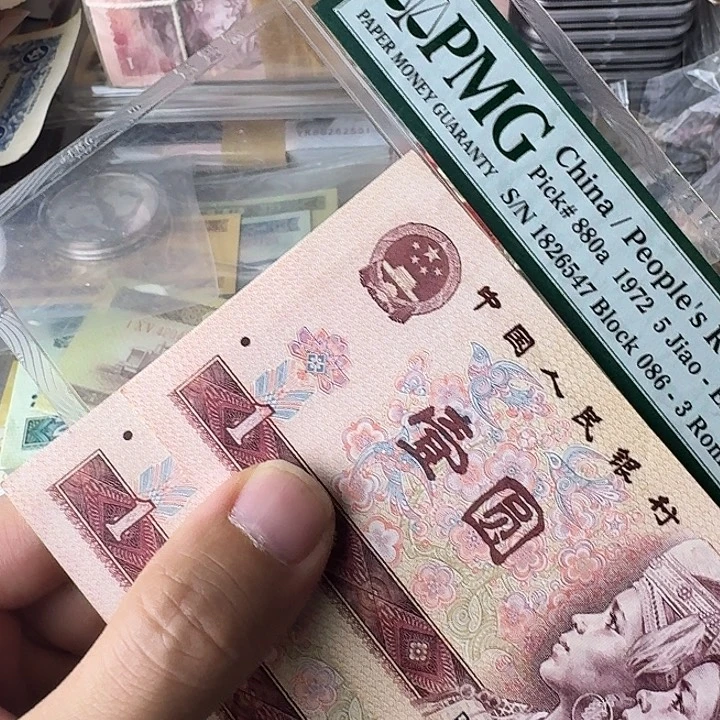 不加壳近全新89………………